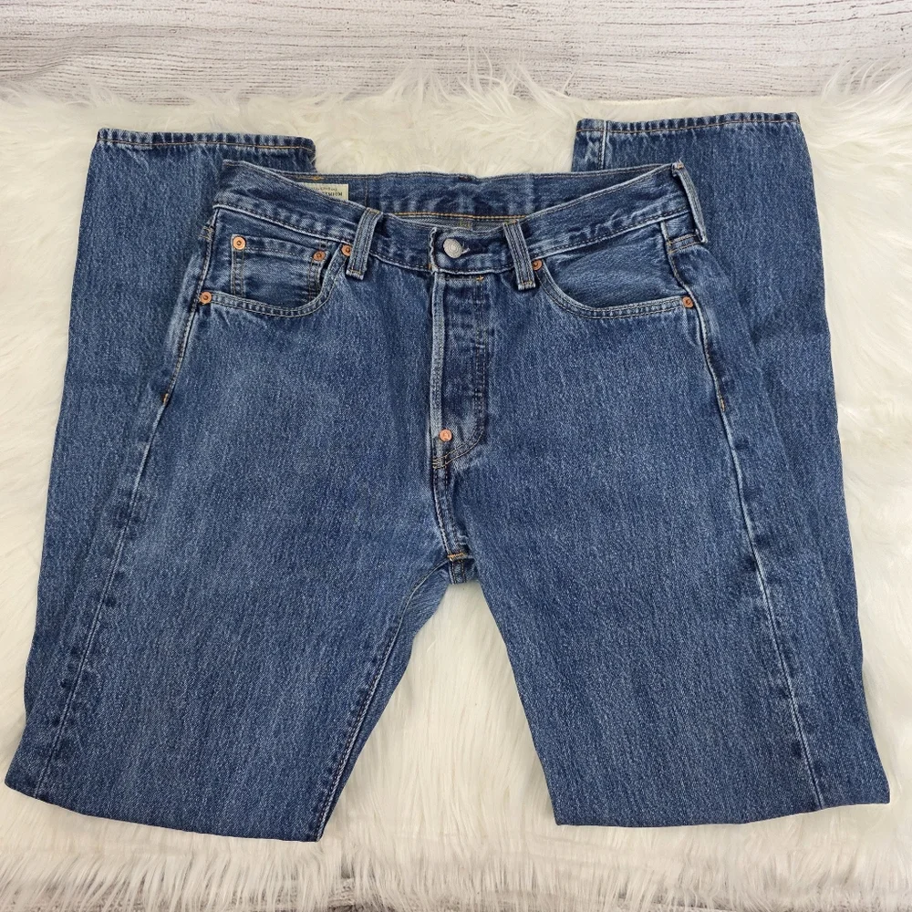 Levis 501 Original Fit Medium Wash Straight Leg Men's Jeans